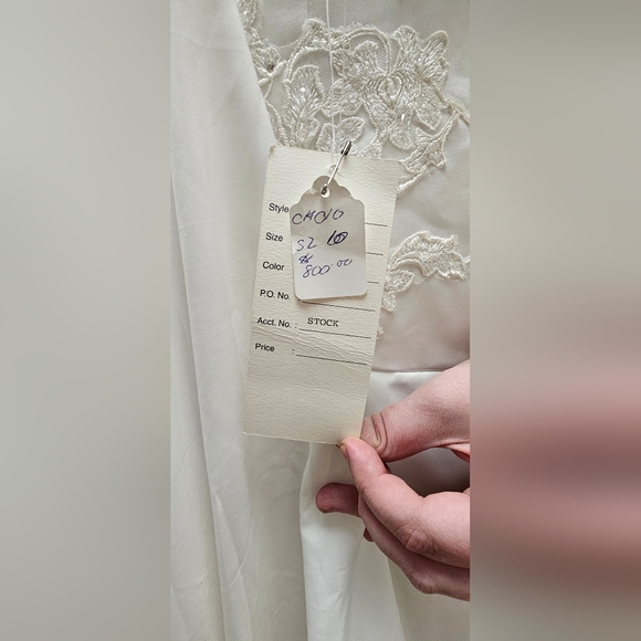 Winni Coutour Wedding Gown - Picture 6 of 8